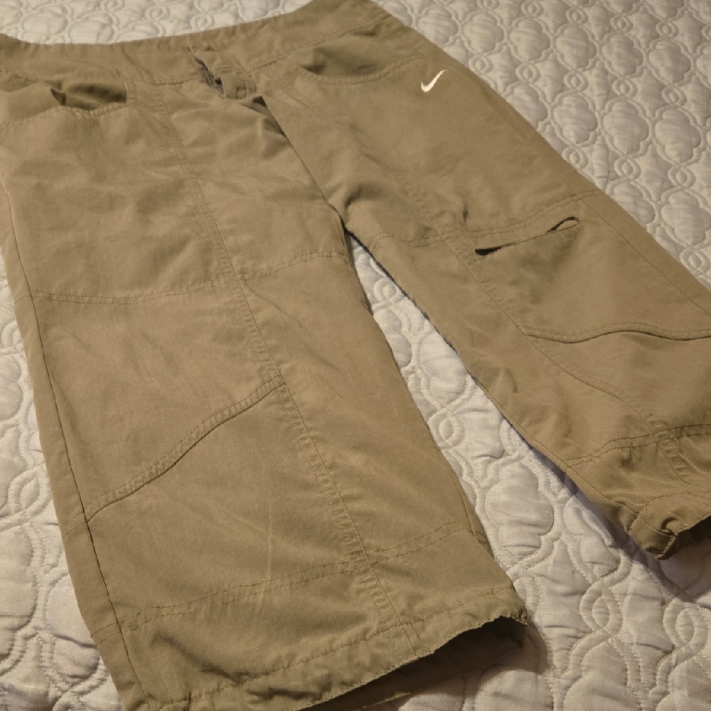 Nike Army Green Cropped Pants